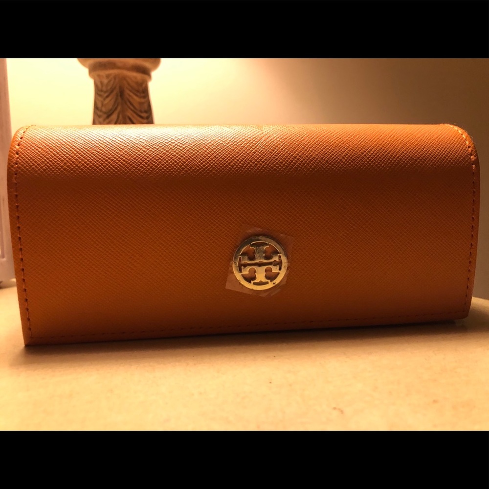 Brand New Tory Burch glasses case